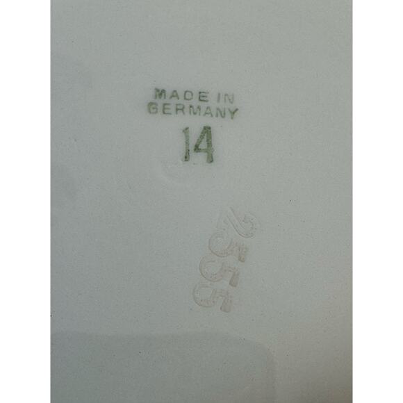 Vintage Schramberg Majolica Relief German Mountain Chalet 9” Plate - Picture 6 of 10